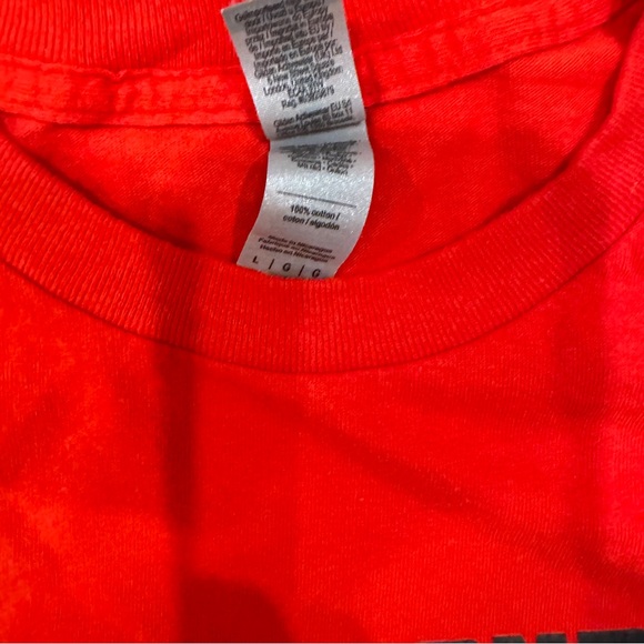 Men’s size Large Red Graphic Tshirt Featuring the band Hootie and the Blowfish - Picture 7 of 8